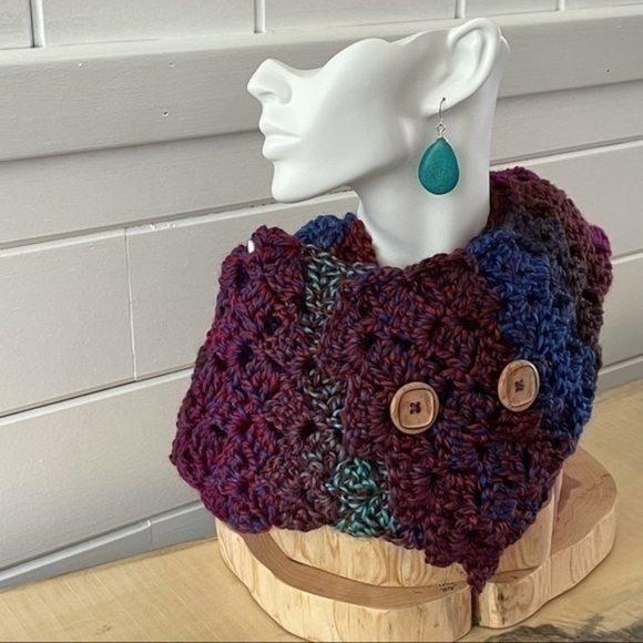 Handmade Soft Button Chunky Crochet Infinity Statement Scarf Marbled Gemstone - Picture 3 of 7